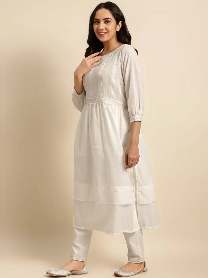 White Resham Embroidered Crepe Kurta